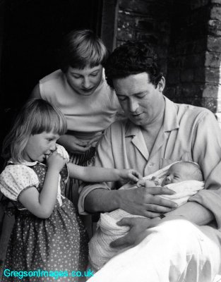 030-Cathy-Mum-Dad-and-baby-Johnny-1956