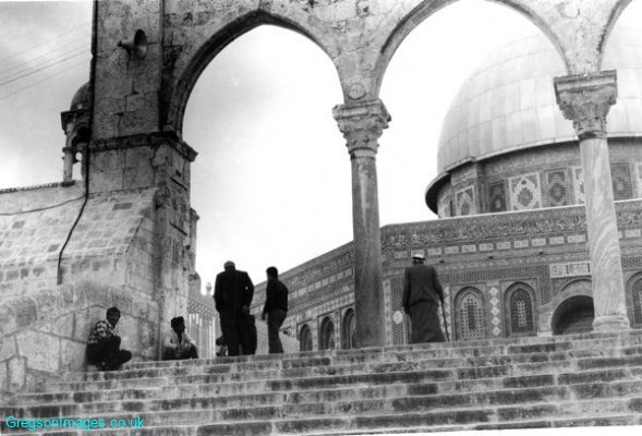 12bw-the-dome-on-the-rock-jerusalem